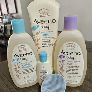 Baby Daily Moisture Bath Set - Blue and Cream